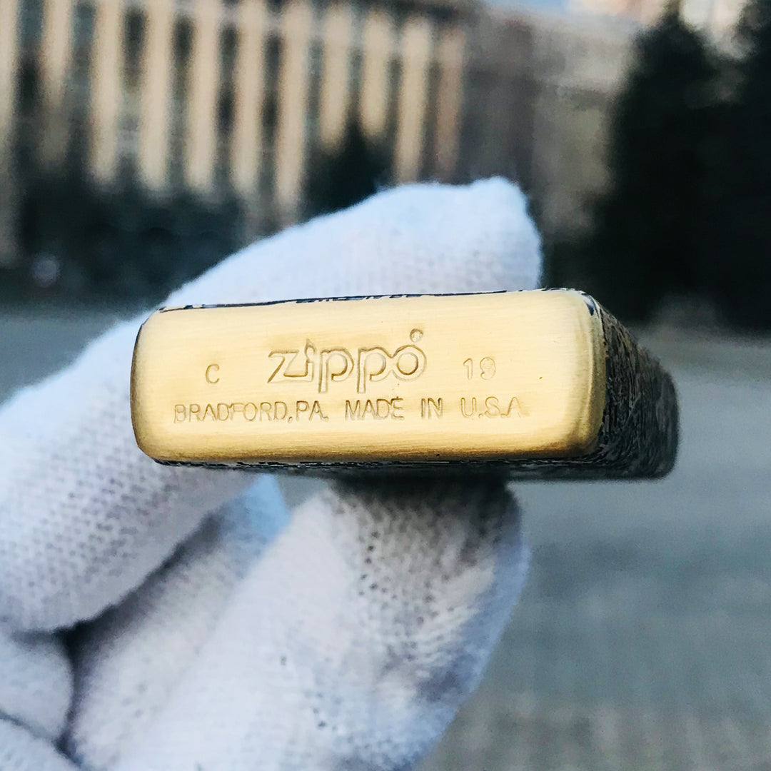Zippo Game of Thrones The Iron Throne Golden Engraved Brass Lighter